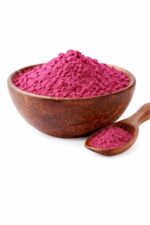 Malinowo-śliwkowy proszek funkcjonalny w drewnianej misce z łyżką – BioAlchemy Pure Inside
